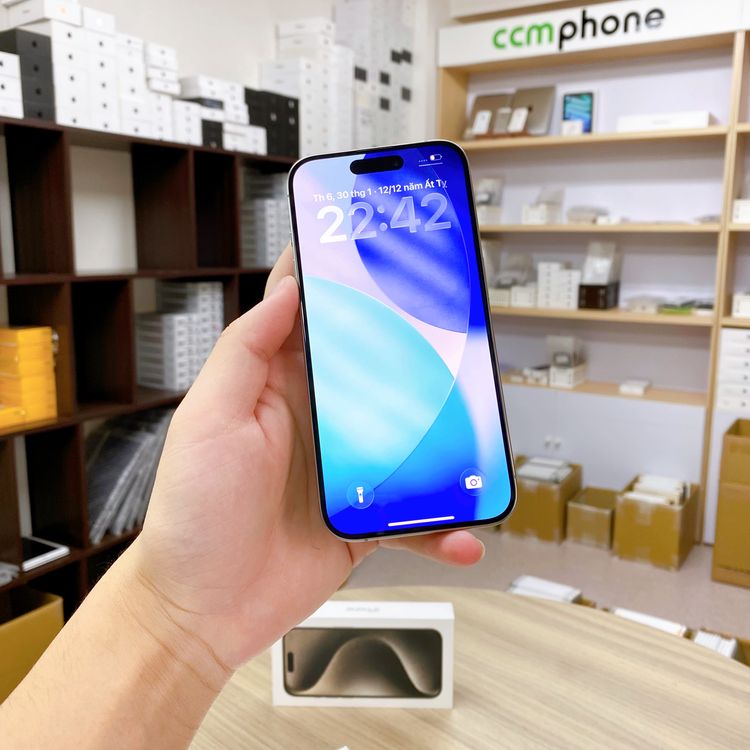 iPhone 15 Pro 256GB �ʥ����� �Хåƥ꡼ 90% ������ SIM�ե꡼