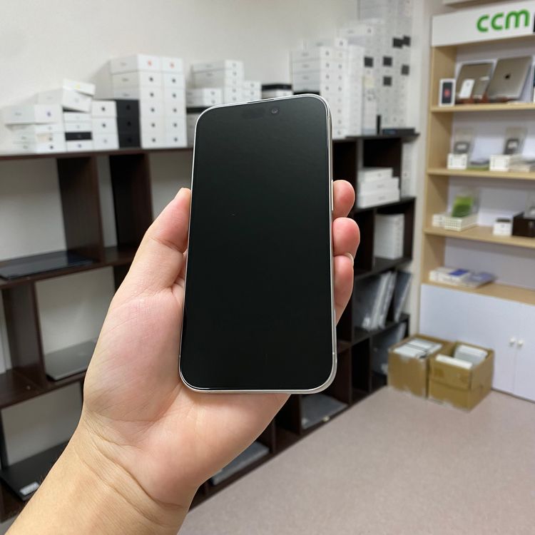 iPhone 15 Pro 128GB �ۥ磻�� �Хåƥ꡼ 92% ������ SIM�ե꡼