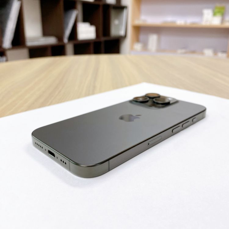 iPhone 15 Pro 128GB �֥�å� �Хåƥ꡼ 87% ������ SIM�ե꡼