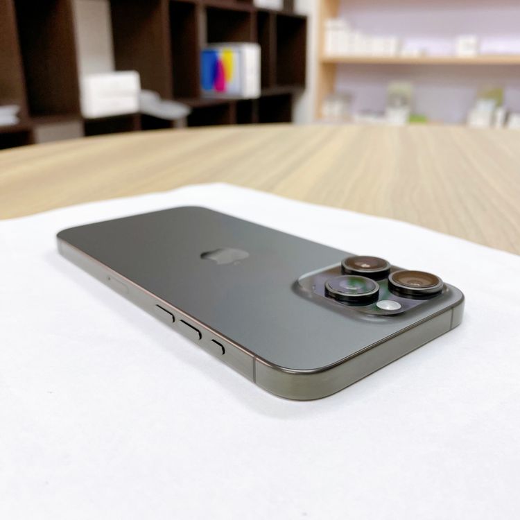 iPhone 15 Pro Max 512GB �֥�å� �Хåƥ꡼ 86% ������ SIM�ե꡼