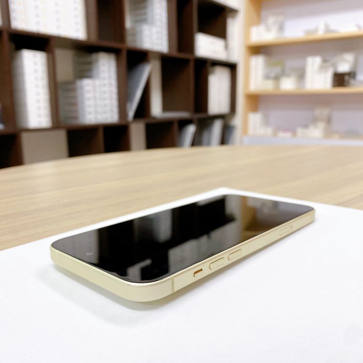 iPhone 15 Plus 128GB �������� �Хåƥ꡼ 96% ������ SIM�ե꡼