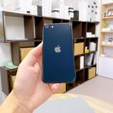 iPhone SE ��3���� 64GB �ߥåɥʥ��� �Хåƥ꡼ 99% ������ SIM�ե꡼