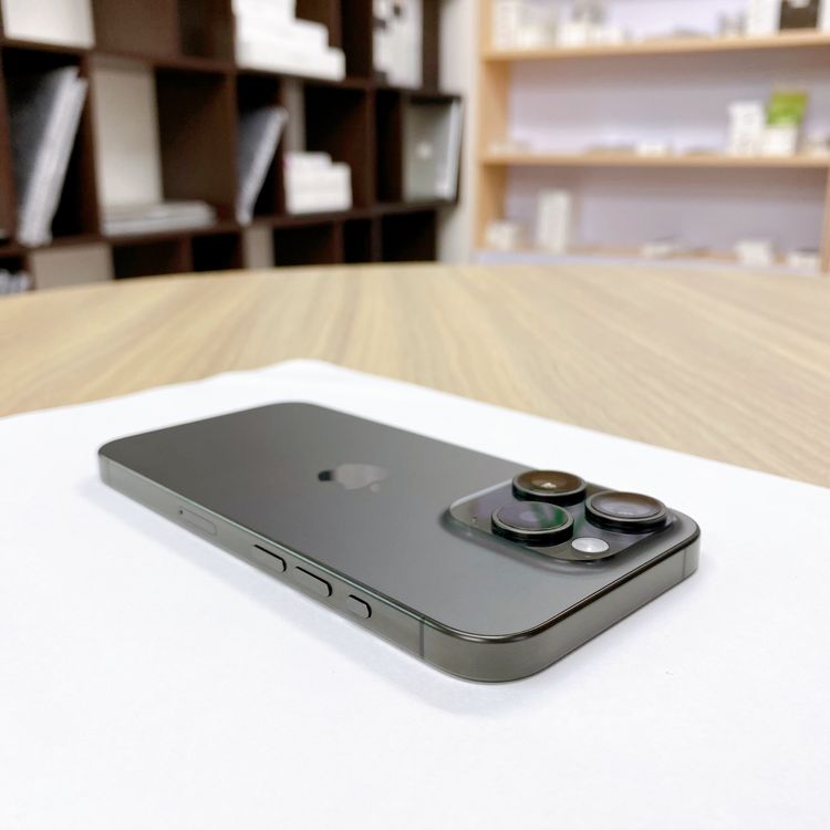 iPhone 15 Pro 128GB �֥�å� �Хåƥ꡼ 87% ������ SIM�ե꡼