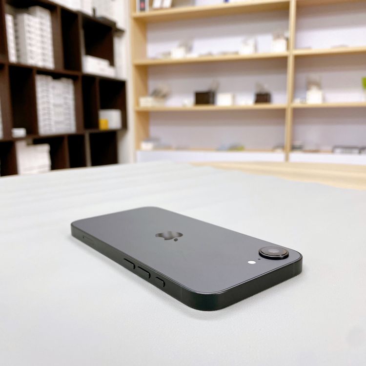 iPhone 16E 128GB �֥�å� �Хåƥ꡼ 100% ������ SIM�ե꡼