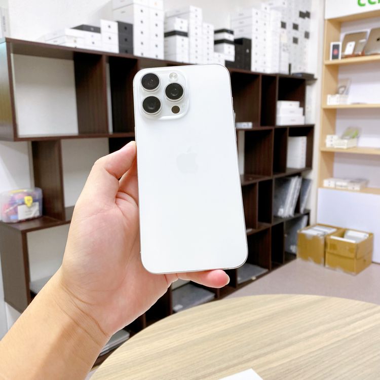 iPhone 15 Pro Max 256GB �ۥ磻�� �Хåƥ꡼ 100% ������ SIM�ե꡼