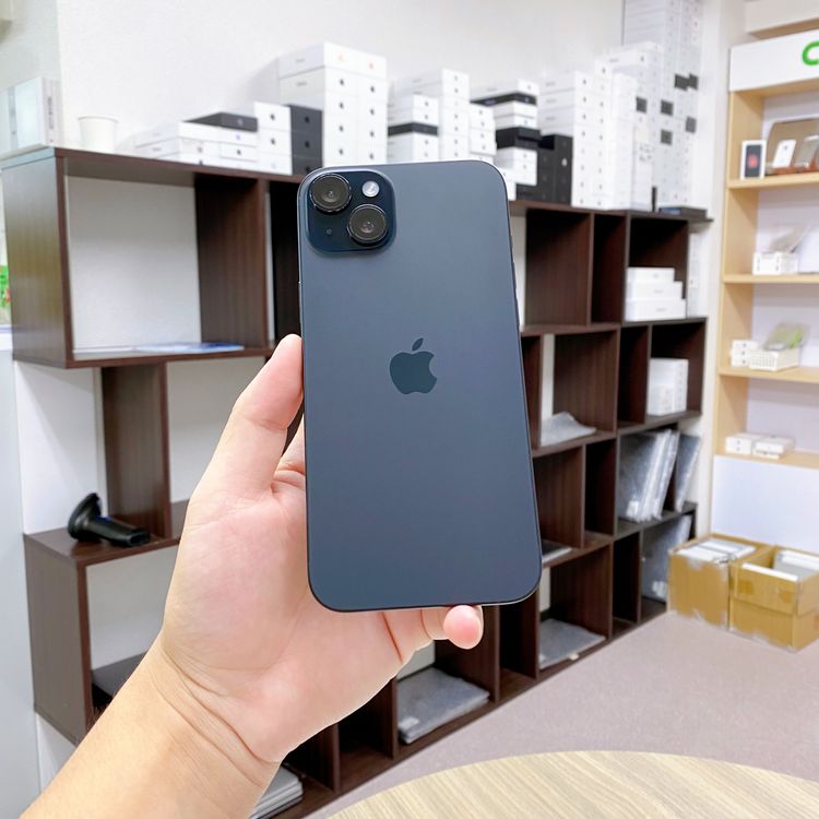 iPhone 15 Plus 128GB �֥�å� �Хåƥ꡼ 88% ������ SIM�ե꡼