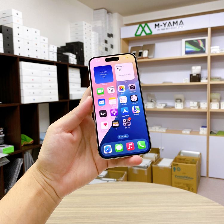 iPhone 15 Pro 256GB �ۥ磻�� �Хåƥ꡼ 87% ������ SIM�ե꡼