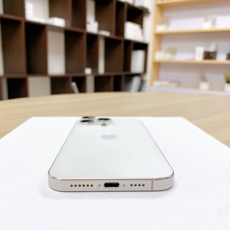 iPhone 15 Pro Max 256GB �ۥ磻�� �Хåƥ꡼ 100% ������ SIM�ե꡼