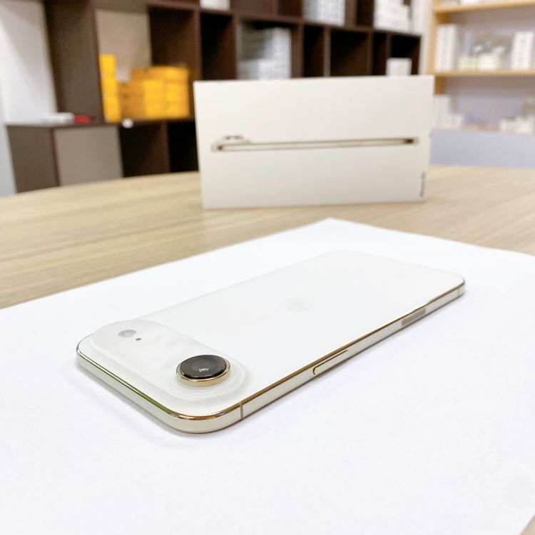 iPhone Air 256GB �饤�ȥ������ �Хåƥ꡼ 100% ������ SIM�ե꡼