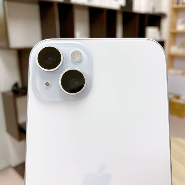 iPhone 15 Plus 256GB �֥롼 �Хåƥ꡼ 87% ������ SIM�ե꡼