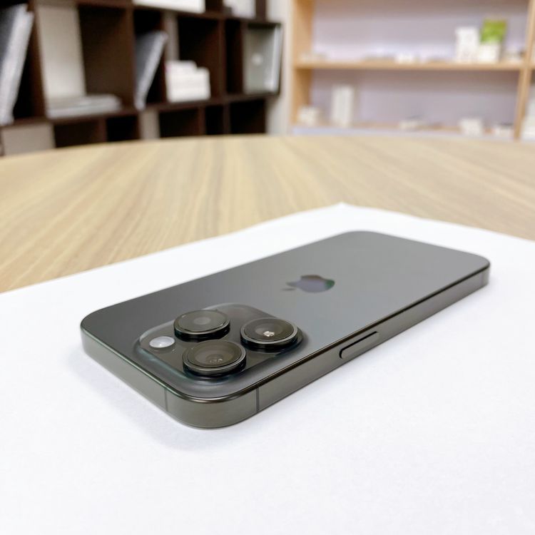iPhone 15 Pro 128GB �֥�å� �Хåƥ꡼ 87% ������ SIM�ե꡼
