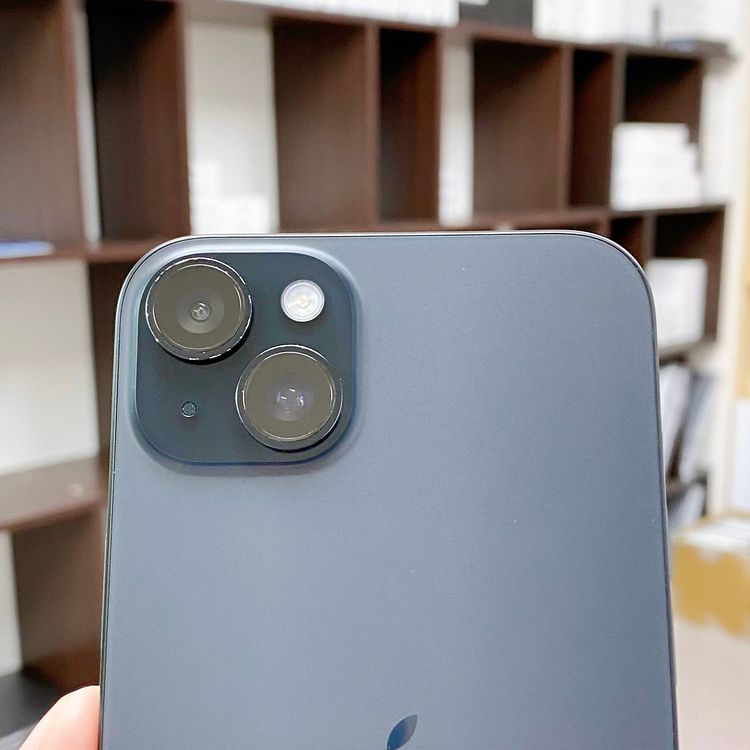 iPhone 15 Plus 128GB �֥�å� �Хåƥ꡼ 88% ������ SIM�ե꡼