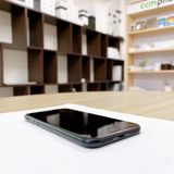 iPhone SE ��3���� 64GB �ߥåɥʥ��� �Хåƥ꡼ 84% ������ SIM�ե꡼