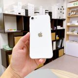 iPhone SE ��2���� 64GB �ۥ磻�� �Хåƥ꡼ 82% ������ SIM�ե꡼