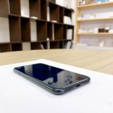 iPhone SE ��3���� 64GB �ߥåɥʥ��� �Хåƥ꡼ 94% ������ SIM�ե꡼