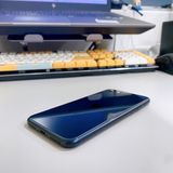 iPhone SE ��3���� 64GB �ߥåɥʥ��� �Хåƥ꡼ 99% ������ SIM�ե꡼