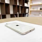 iPhone SE ��3���� 64GB �������饤�� �Хåƥ꡼ 100% ������ SIM�ե꡼