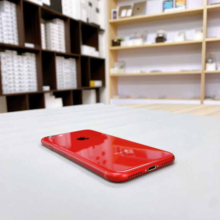 iPhone 8 64GB ��å� �Хåƥ꡼ 84% ������ SIM�ե꡼