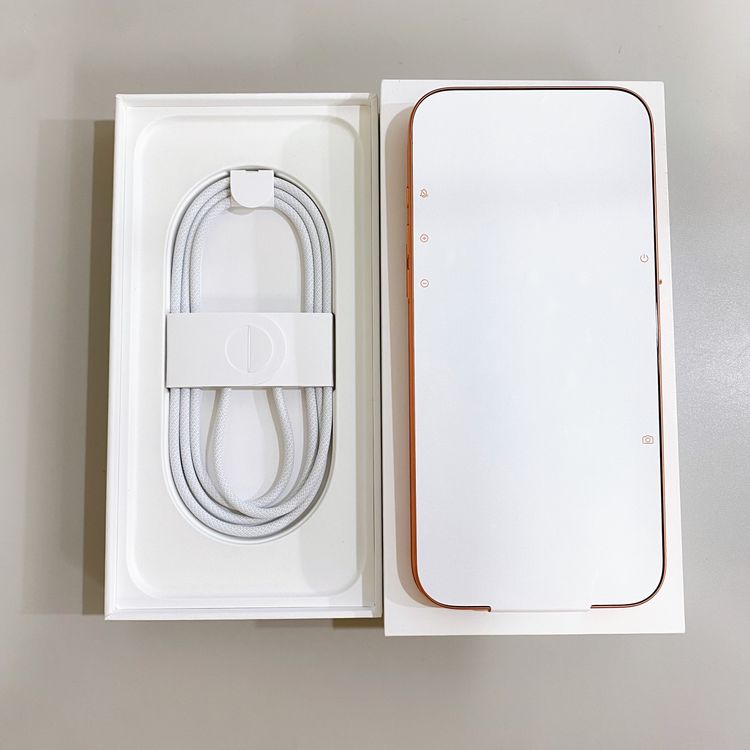 �ڳ����Ѥߡ�iPhone 17 Pro Max 256GB �����ߥå������ ������ SIM�ե꡼