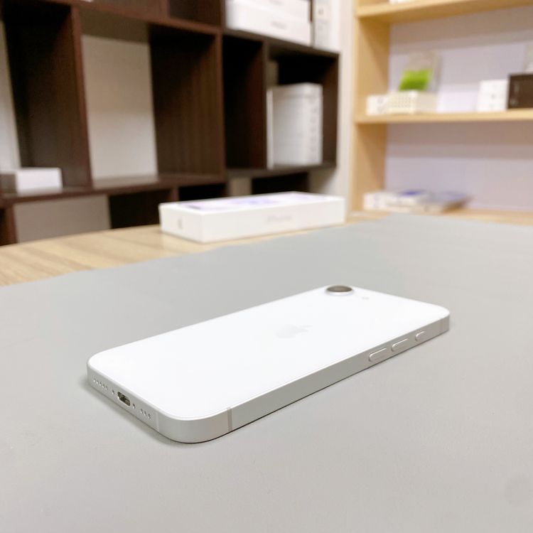 iPhone 17E 512GB �ۥ磻�� �Хåƥ꡼ 100% ������ SIM�ե꡼