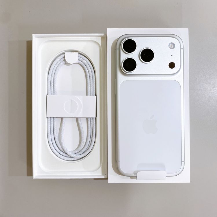 �ڳ����Ѥߡ�iPhone 17 Pro 256GB ����С� ������ SIM�ե꡼