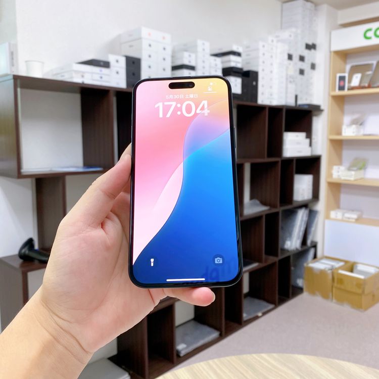 iPhone 15 Plus 128GB �֥�å� �Хåƥ꡼ 100% SIM�ե꡼