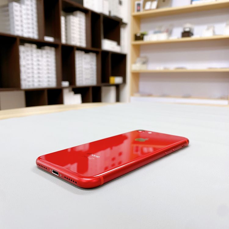 iPhone 8 64GB ��å� �Хåƥ꡼ 84% ������ SIM�ե꡼