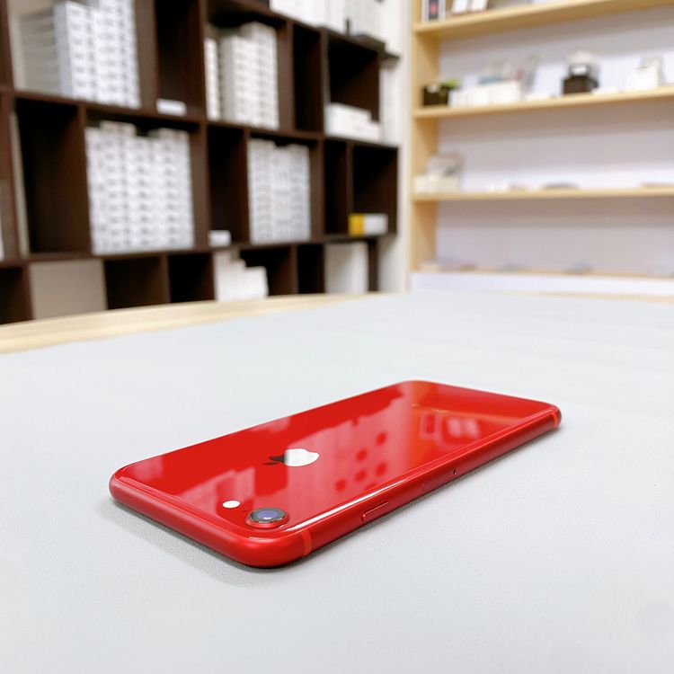iPhone 8 64GB ��å� �Хåƥ꡼ 84% ������ SIM�ե꡼
