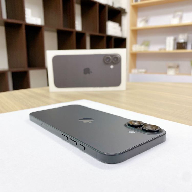 iPhone 16 Plus 128GB �֥�å� �Хåƥ꡼ 100% ������ SIM�ե꡼