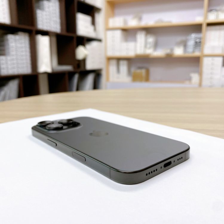 iPhone 16 Pro 128GB �֥�å� �Хåƥ꡼ 92% ������ SIM�ե꡼