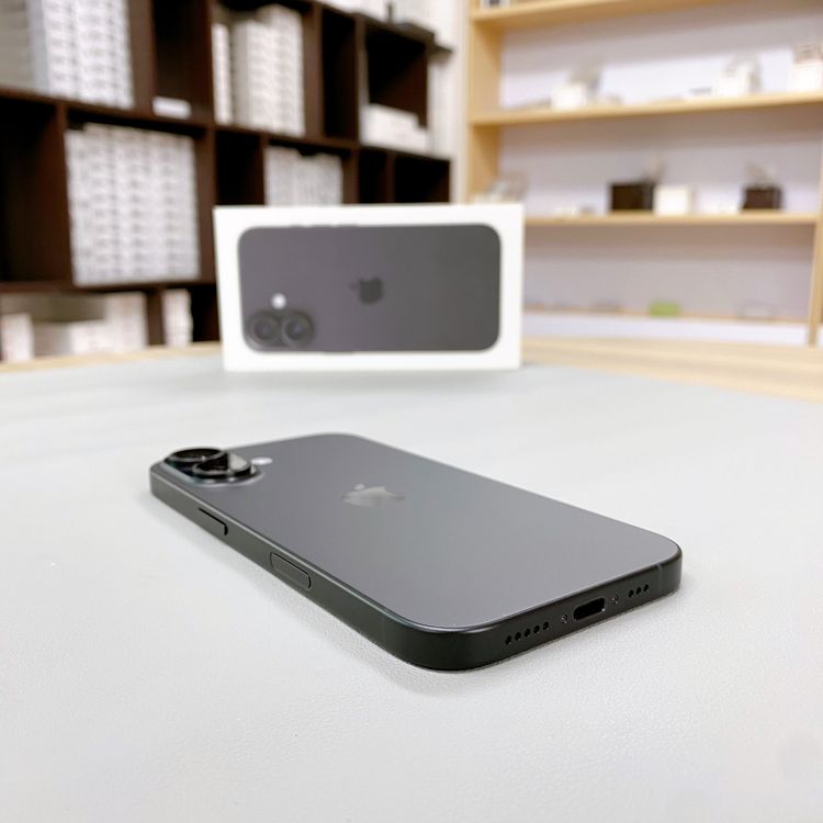 iPhone 16 256GB �֥�å� �Хåƥ꡼ 100% ������ SIM�ե꡼