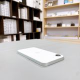 iPhone 16E 256GB �ۥ磻�� �Хåƥ꡼ 100% ������ SIM�ե꡼