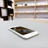 iPhone 8 64GB ����С� �Хåƥ꡼ 80% ������ SIM�ե꡼