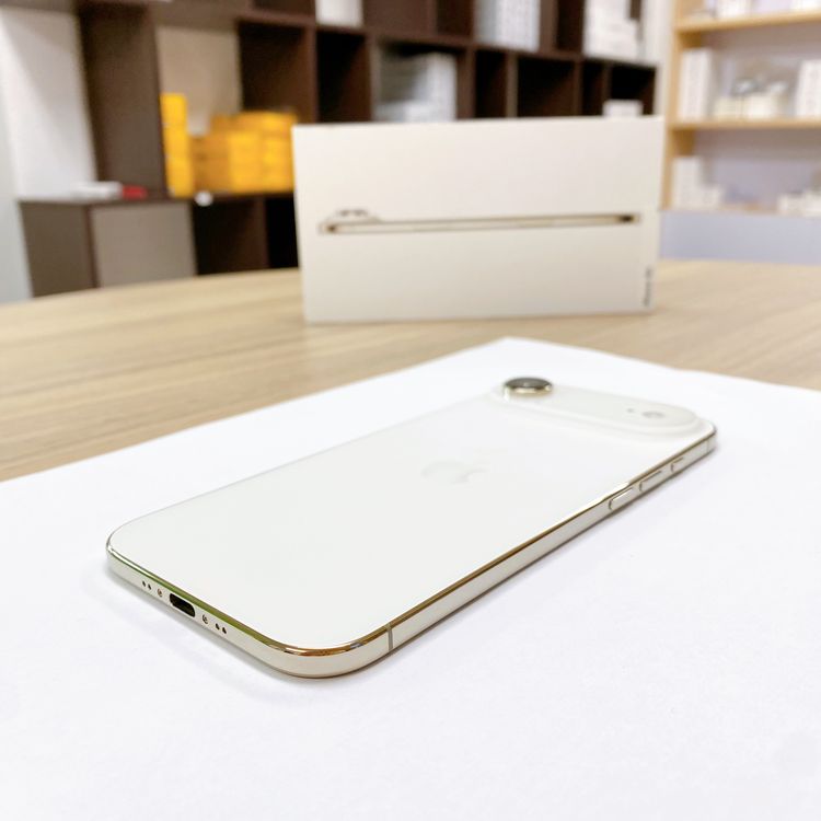 iPhone Air 256GB �饤�ȥ������ �Хåƥ꡼ 100% ������ SIM�ե꡼
