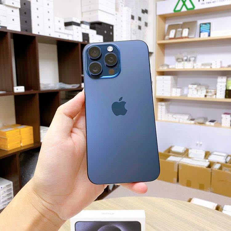 iPhone 15 Pro Max 256GB �֥롼 �Хåƥ꡼ 87% ������ SIM�ե꡼