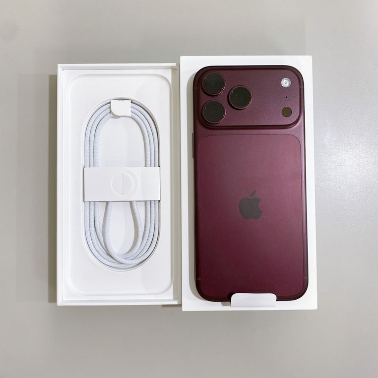 �ڳ����Ѥߡ�iPhone 18 Pro Max 256GB �С�����ǥ� ������ SIM�ե꡼