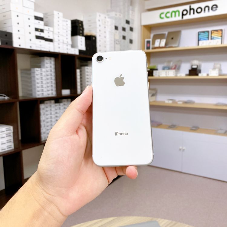 iPhone 8 64GB ����С� �Хåƥ꡼ 80% ������ SIM�ե꡼