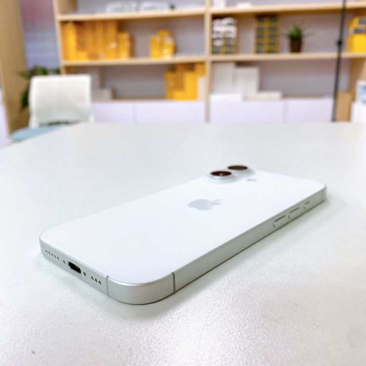 iPhone 17 256GB �ۥ磻�� �Хåƥ꡼ 100% ������ SIM�ե꡼