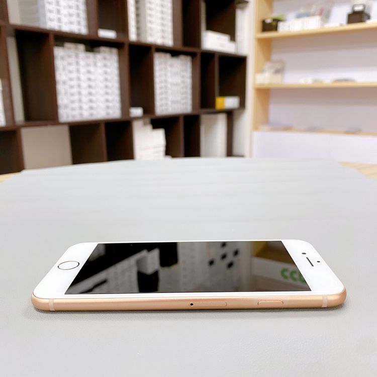 iPhone 8 64GB ������� �Хåƥ꡼ 100% ������ SIM�ե꡼