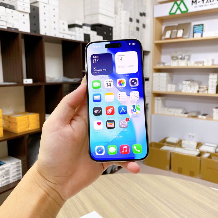 iPhone 15 Pro 256GB �ʥ����� �Хåƥ꡼ 86% ������ SIM�ե꡼