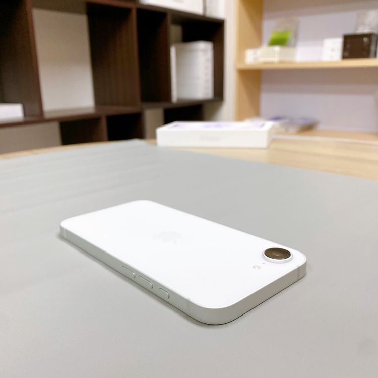 iPhone 17E 512GB �ۥ磻�� �Хåƥ꡼ 100% ������ SIM�ե꡼
