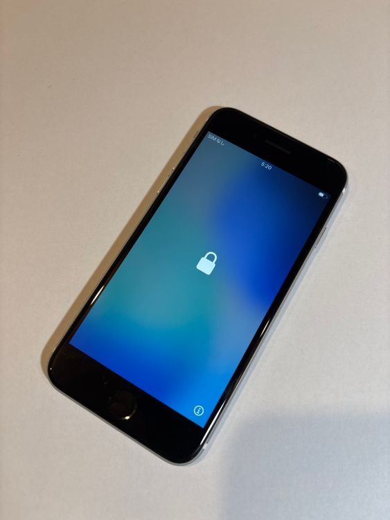 �ڥ����ƥ��١��������å������iPhoneSE ��2���� 64gb �ۥ磻��