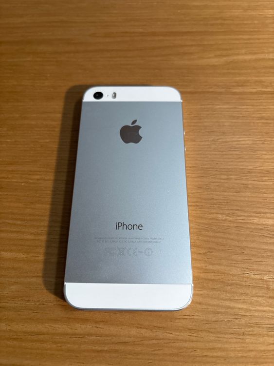 �ڶ����ʡ�iPhone5s 16GB �����Ų��14��Τ� �ۤ�̤������ �Хåƥ꡼100%
