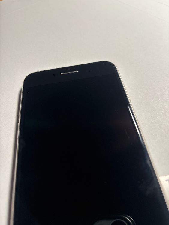 �ڥ�����ʡ�iPhoneSE �軰���� 128gb �������饤��