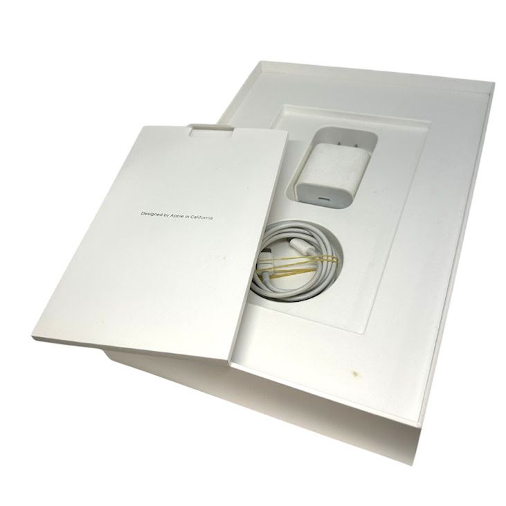 �ڥХåƥ꡼90%��iPad��8��Wi��Fi��32GB�����ڡ������쥤