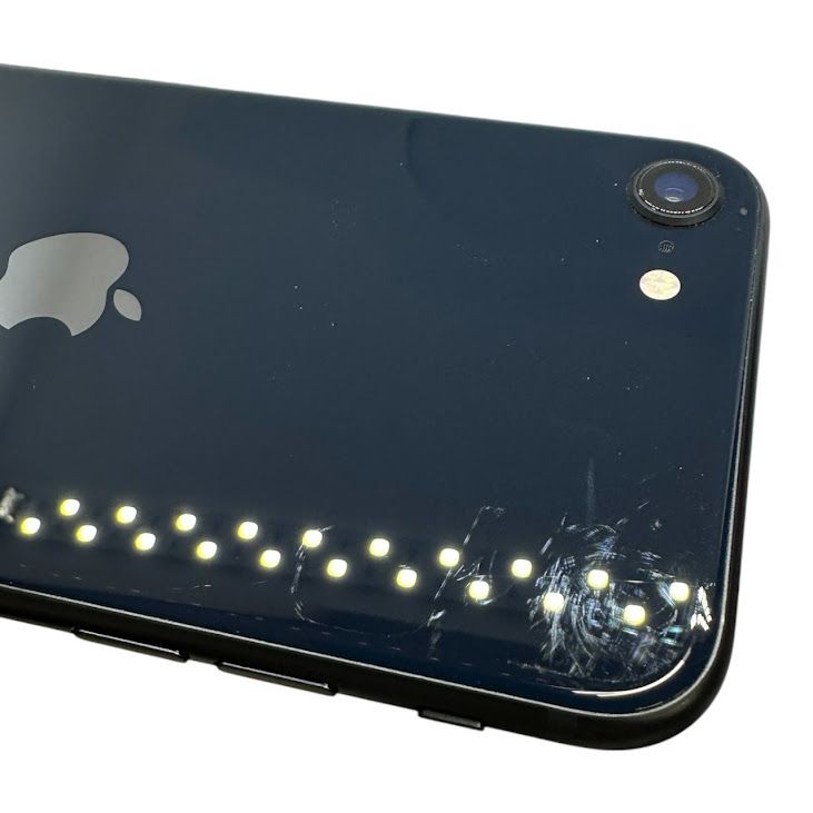 �ڥХåƥ꡼100%��iPhone��SE����3�����64GB���ߥåɥʥ��ȡ�SIM�ե꡼��au��