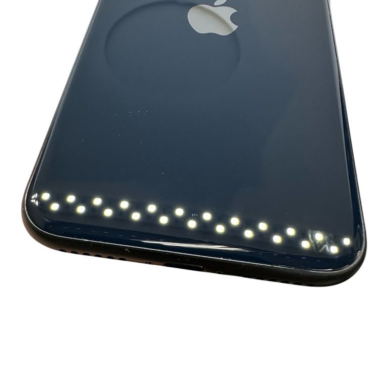 �ڥХåƥ꡼100%��iPhone��SE����3�����64GB���ߥåɥʥ��ȡ�SIM�ե꡼��au��