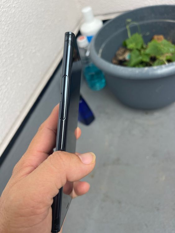 Docomo SONY Xperia XZ Premium 64GB