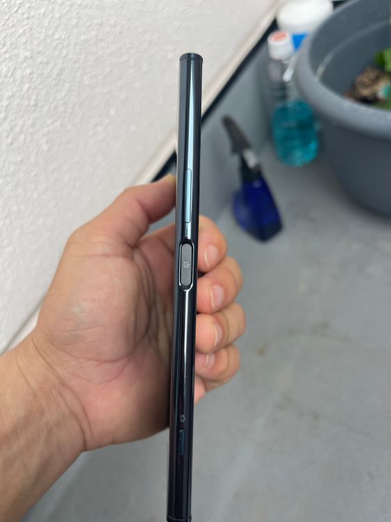 Docomo SONY Xperia XZ Premium 64GB
