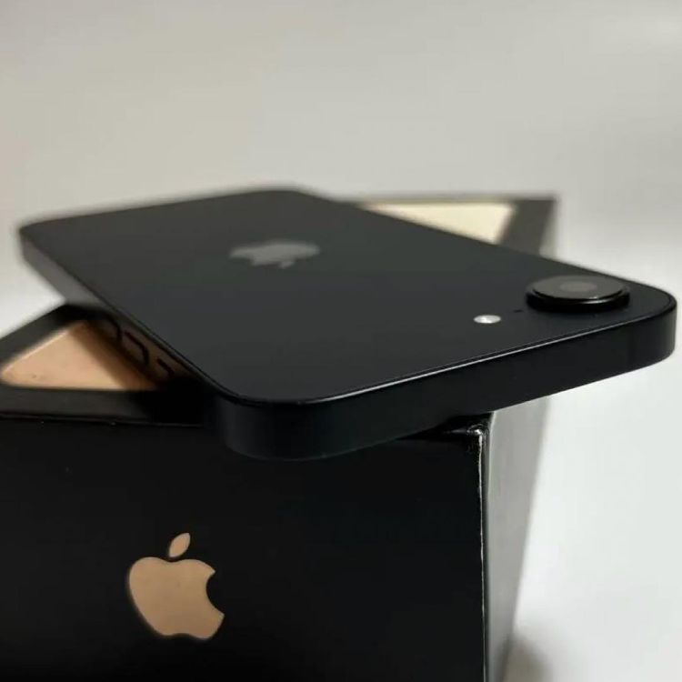 �����Хåƥ꡼100��� iPhone 16e��128GB�� SIM�ե꡼��